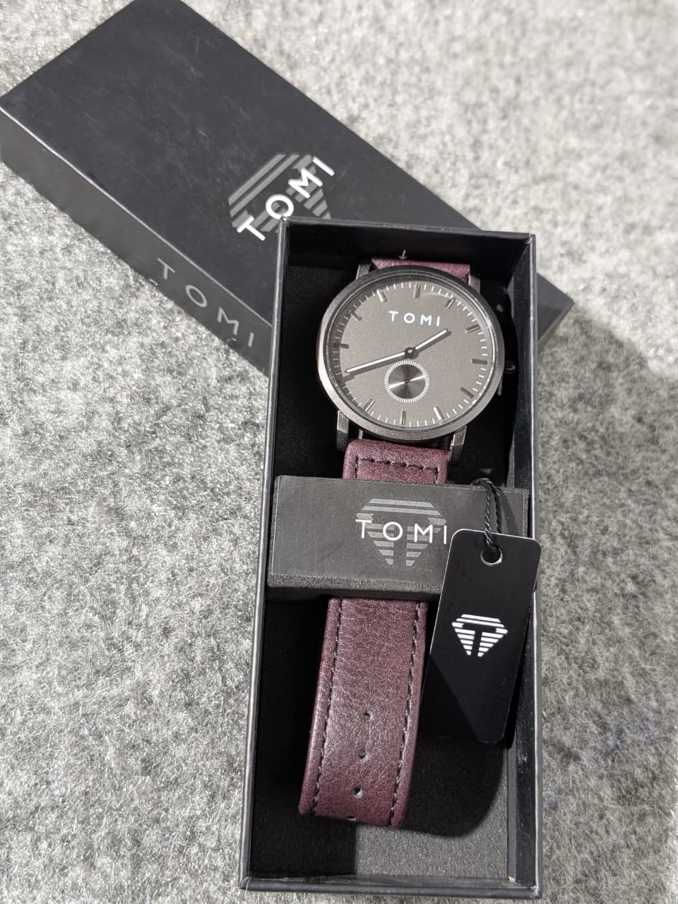 TOMI Classic Grey Dial Men's Watch – Burgundy Leather Strap | Premium Quartz Wrist Watch